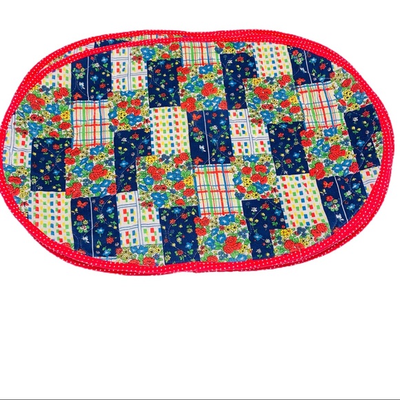Oval placemats country flowers and red white poke a dot patchwork handmade - Picture 2 of 7